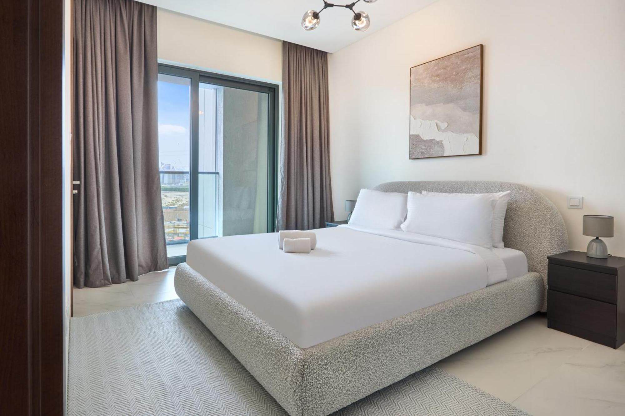 By Latinem Luxury 1br Cvg 409 Near Burj Khalifa